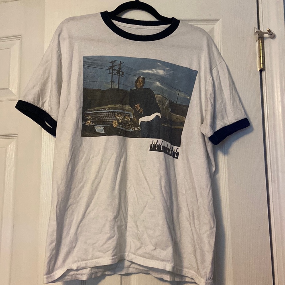 Size L White “Ice Cube” Tee with Black Trim from Spencer’s